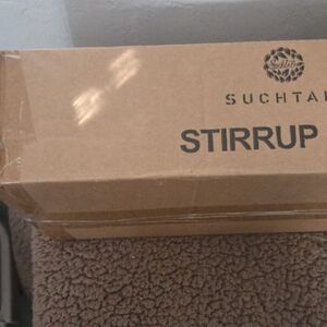 Suchata Stirrup Hoee